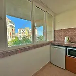 Daire Cozy Near Sea Garden *