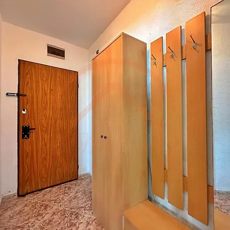 Cozy Near Sea Garden Apartment Varna